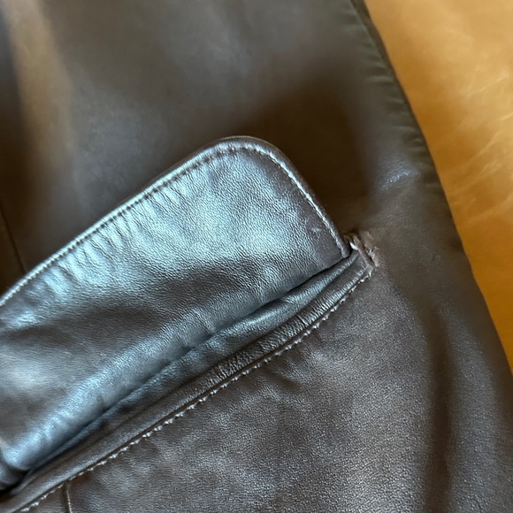 Sundance Dark Brown Leather Vest - Picture 9 of 10